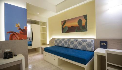 Triple Room with Garden View