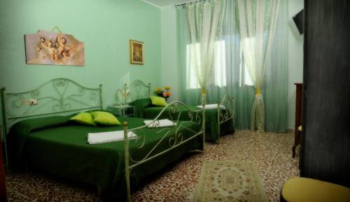 Triple Room with City View