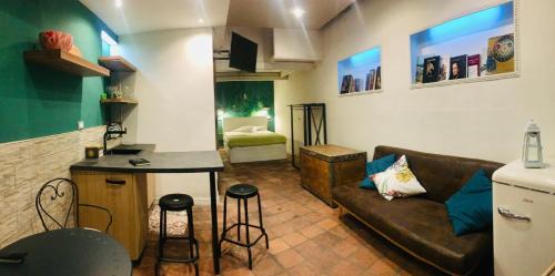Studio Apartment