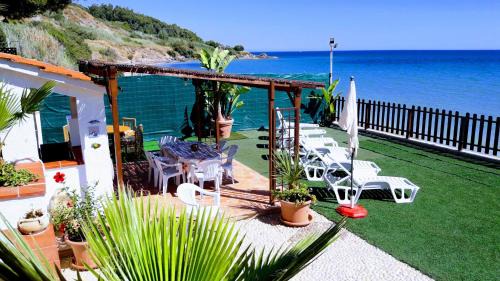 Villa - Beach Front