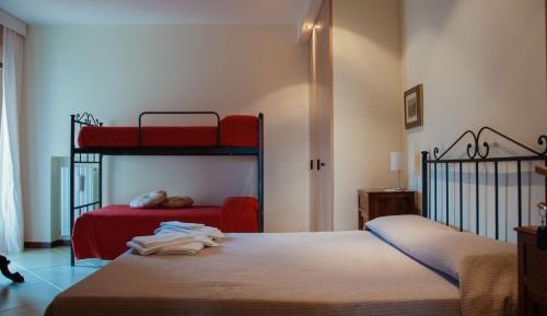 Quadruple Room with Terrace