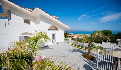 Villa with Sea View