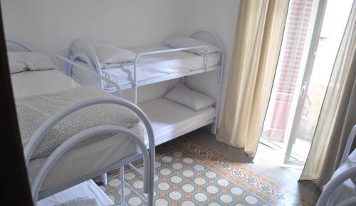 Bed in 10-Bed Mixed Dormitory Room
