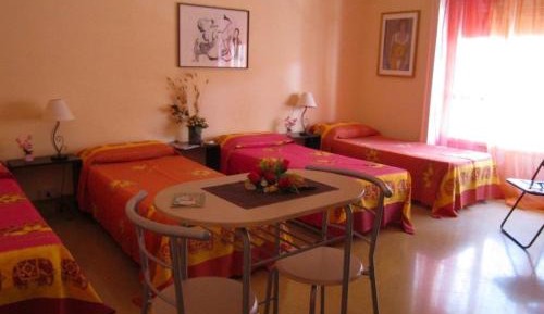 Quadruple Room with Shared Bathroom