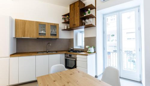 One-Bedroom Apartment with Balcony