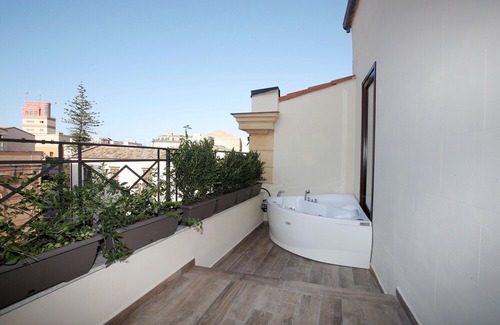 Monte di Pieta Hotel | Casa Nostra Luxury Suites