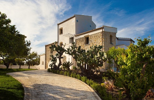 Racalmuto Hotel | Oikos in Terre di Zaccanello