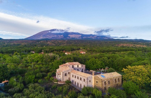 Biancavilla Hotel | Bosco Ciancio