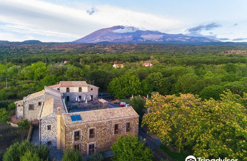 Biancavilla Hotel | Bosco Ciancio