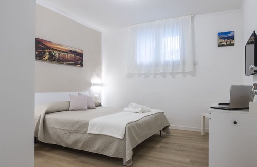 Vomero Bed & Breakfast | AdAstra b&b