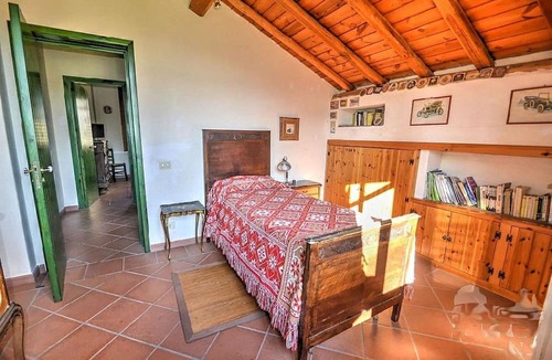 Acireale Villa | Villa With Garden in Sicily Near the sea