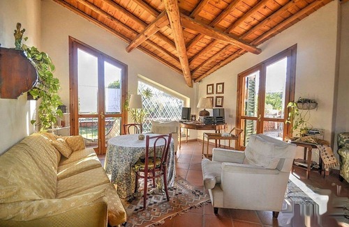 Acireale Villa | Villa With Garden in Sicily Near the sea