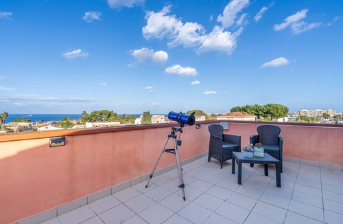 Tiche Apartment | Apartment 'Appartamento A Ficu Pala Siracusa' with Sea View, Wi-Fi and Air Conditioning