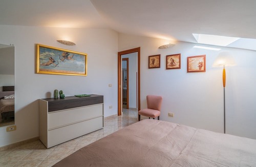 Tiche Apartment | Apartment 'Appartamento A Ficu Pala Siracusa' with Sea View, Wi-Fi and Air Conditioning
