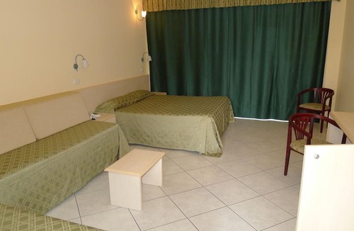 Fondachello Hotel | King's House Hotel Resort