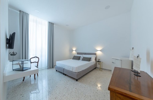Licola Other | PALAZZO RIAMA