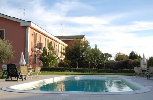Santa Tecla Apartment | Two-room apartment 1 with terrace, shared pool