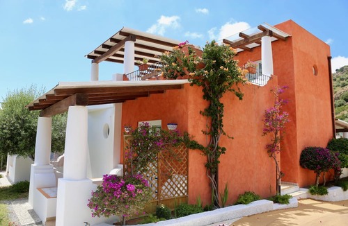 Lipari Historic Centre Hotel | Hotel Bougainville