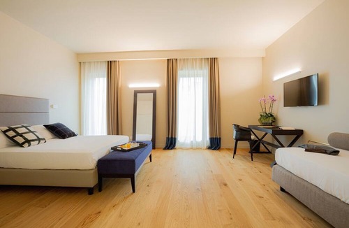 Ruggero Settimo Hotel | Hotel Politeama