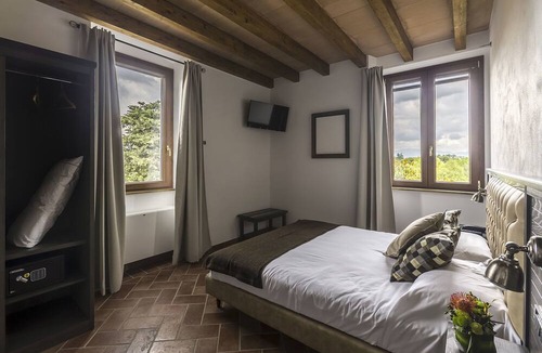 Zona III Marcigliana Hotel | BOMA COUNTRY HOUSE