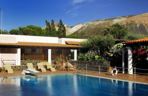 Vulcano Porto Bed & Breakfast | Villa Saracina