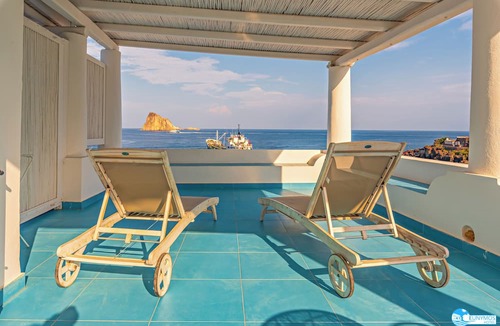 Panarea Hotel | Hotel Eunymos - Trattoria Da Francesco Panarea