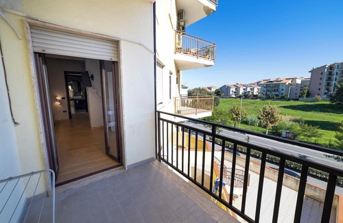 Corigliano Calabro Apartment | House le Treemme