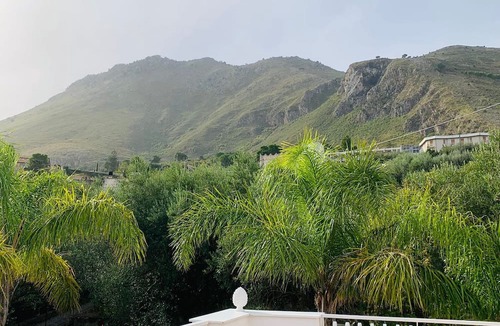 Carini House | La Murgiulina