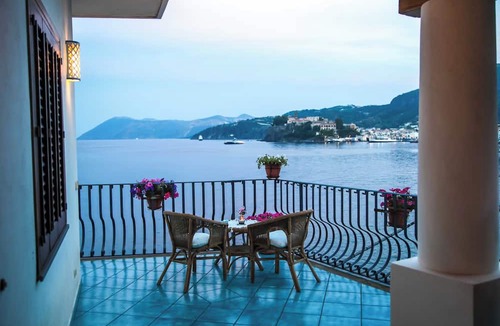 Lipari Bed & Breakfast | B&B ALTA MAREA LIPARI