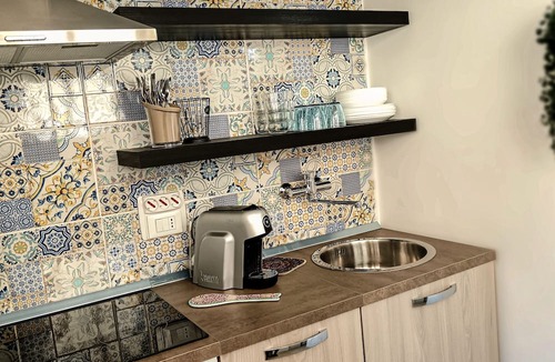 Cibali Apartment | Ideal for groups and families. Sleeps 8, cibali metro station and parking space