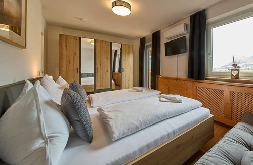 Piesendorf House | Platzhirsch Rooms - B&B - SELF CHECK-IN