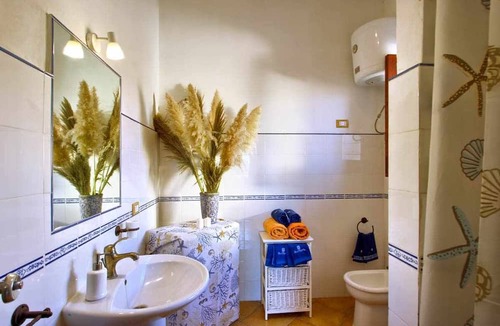 Santa Marina Salina House | House on the beach of Salina - Maestrale
