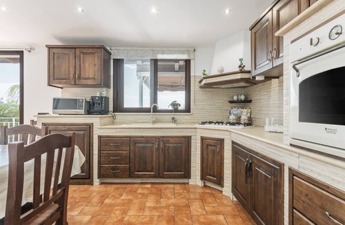 Cinisi House | Holiday Home 'Villa Antonio' with Sea View, Wi-Fi and Air Conditioning