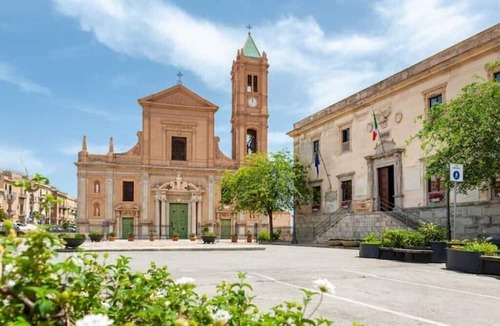 Termini Imerese Apartment | La Paperella Blu Apartment - In the vibrant heart of town