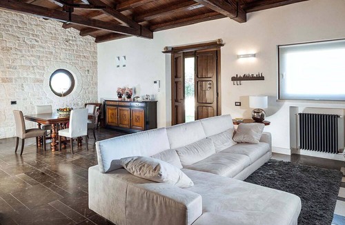 Rosolini Villa | Stunning private villa for 10 people with private pool, WIFI, A/C, TV and patio