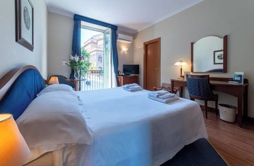 Monte di Pieta Hotel | Massimo Plaza Hotel