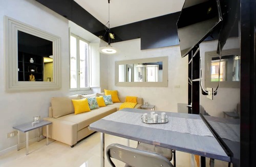 Repubblica Apartment | Loft with terrace near Piazza Barberini