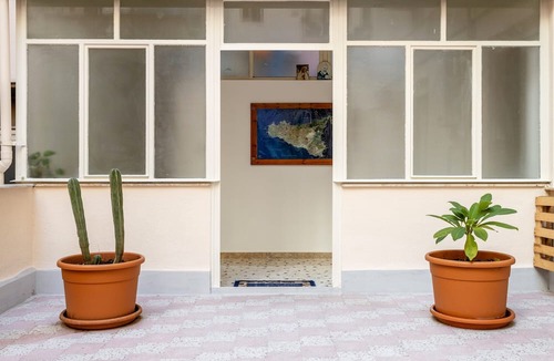 Kalsa Apartment | Holiday Apartment "Dorotea" with Private Terrace, A/C & Wi-Fi