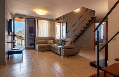Cefalu Apartment | Modern Apartment with Sea View, Wi-Fi and Air Conditioning