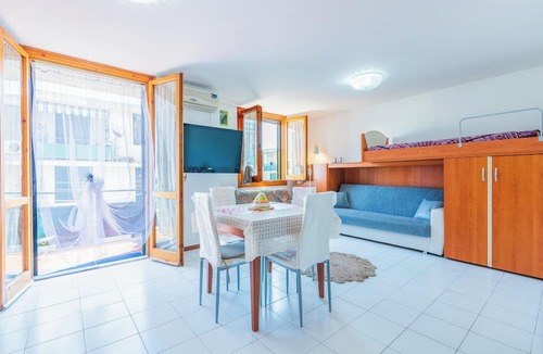 Costa Saracena-Castelluccio Apartment | Apartment 'Reysol Home' with Mountain View, Shared Pool & Wi-Fi
