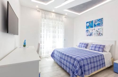 Sant'Agnello Apartment | New & Stylish two Bedroom Apartment with Balconies