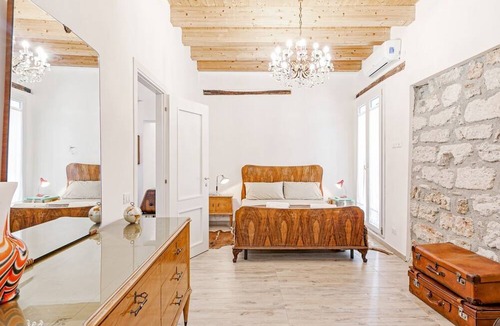 Albergheria Apartment | GuestHost - Norman Palace Stylish Apartment