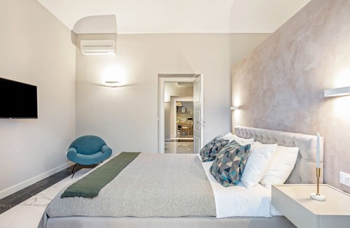 Ortigia Apartment | Riva Apartment with balcony