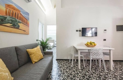 Catania City Centre Apartment | Pietranera Home