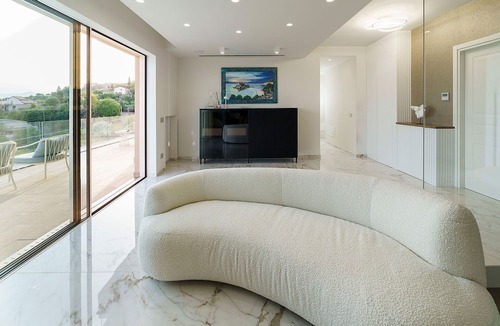 Taormina Villa | My Rental Homes - Villa Shelly with swimming pool, terrace and air conditioning