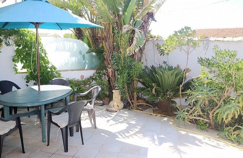 Agnone Bagni House | Casa Libezia: A welcoming apartment located right on the beach, with Free WI-FI.