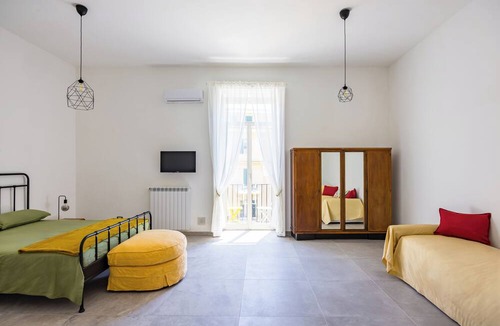 San Ferdinando House | Holme Relais S. Lucia by Napoliapartments