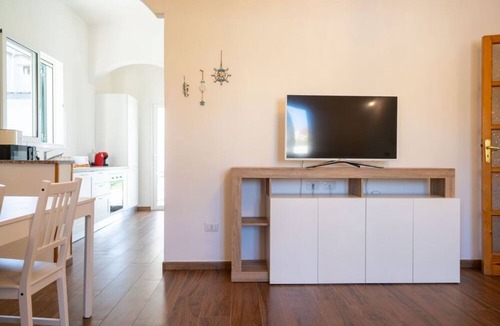 Arenella Villa | Villa Oasis - Private garden with jacuzzi by the beach