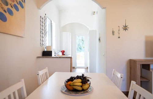 Arenella Villa | Villa Oasis - Private garden with jacuzzi by the beach