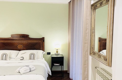 Quartieri Spagnoli Apartment | Apartment Luxury Via Chiaia